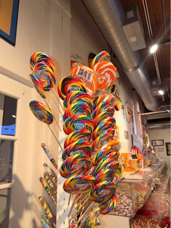 Bricktown Candy Company (@bricktown.candyco) is LIVE - TikTok LIVE